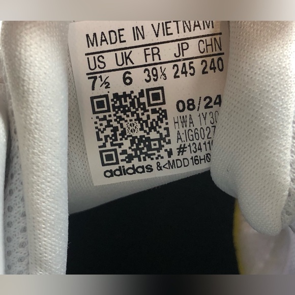 Adidas Women’s UBounce DNA Running Shoes - Size 7.5 Previous display model - Picture 11 of 13